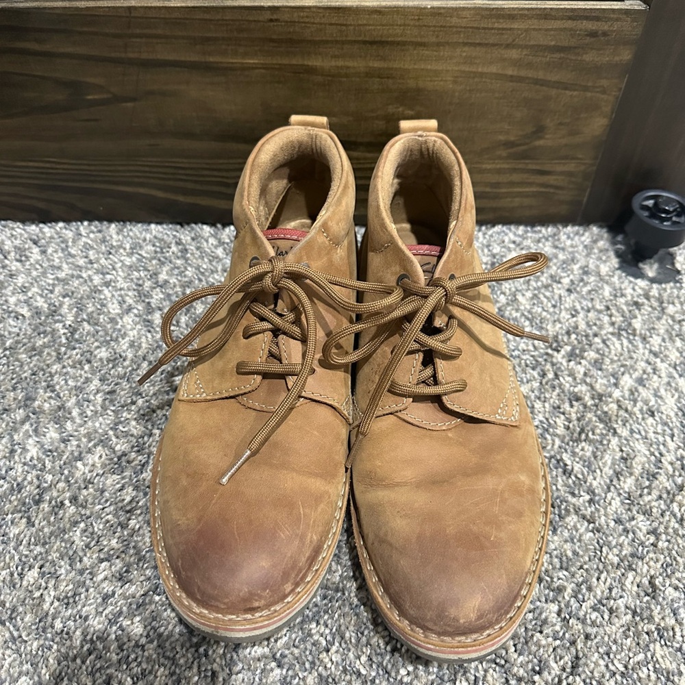 Clarks Tan Leather Chukka Boots